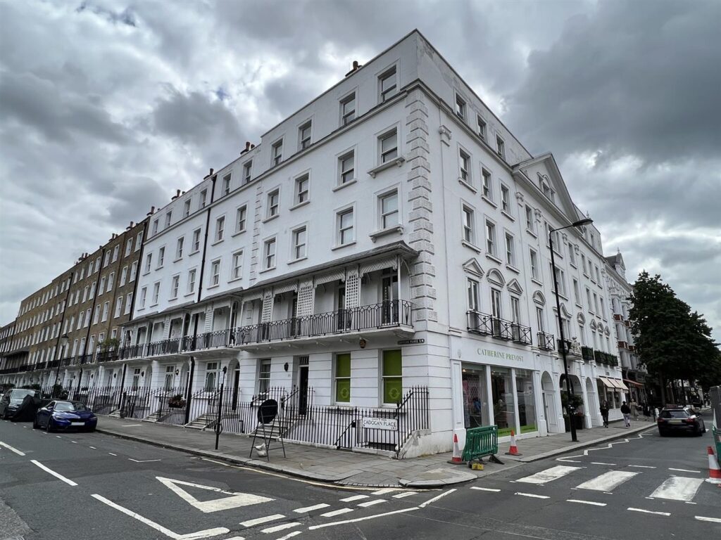 Royal Court House, 162 Sloane Street, London