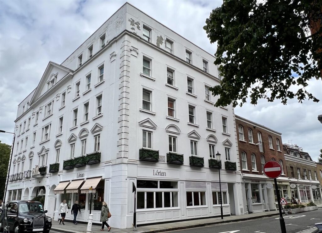 Royal Court House, 162 Sloane Street, London