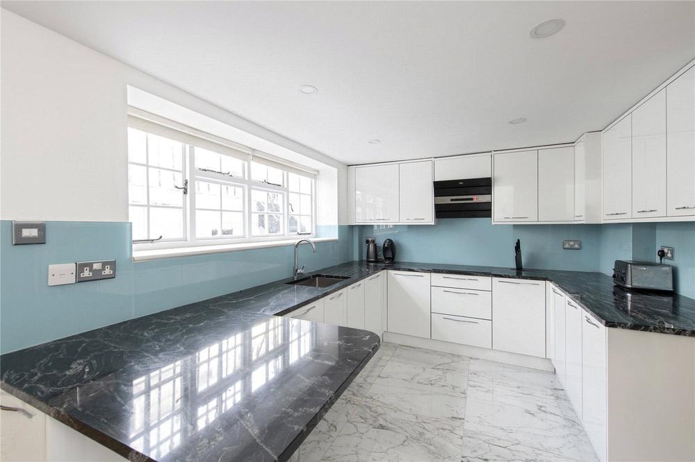Montpelier Place, Knightsbridge