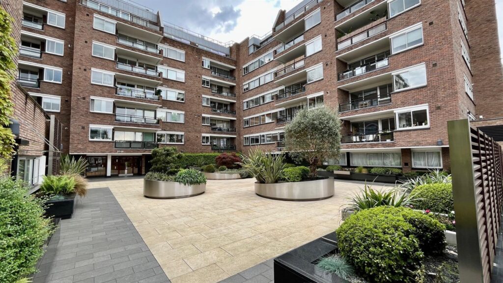 Campden Hill Road, Kensington