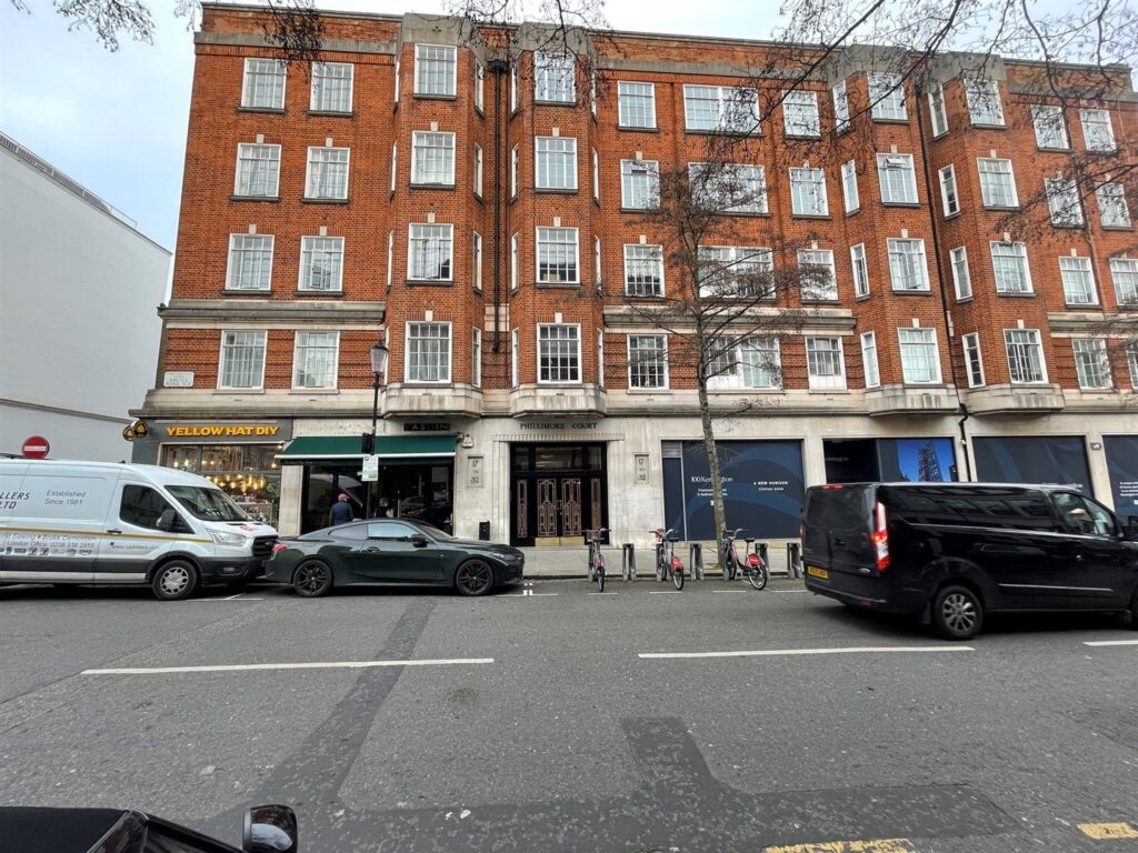 Kensington High Street, London