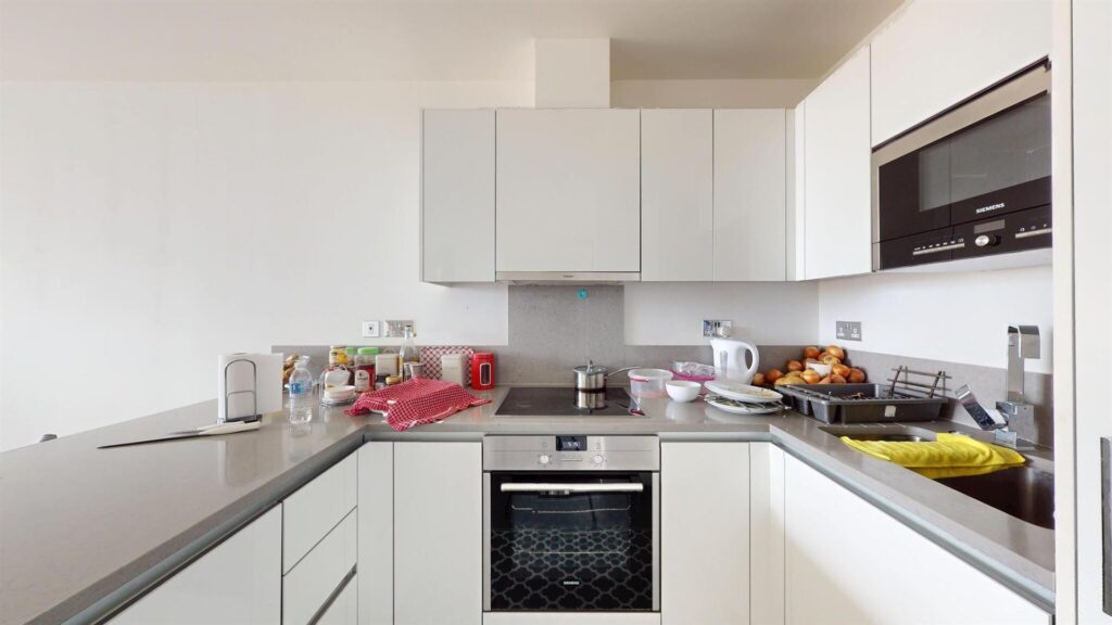 Longfield Avenue, London