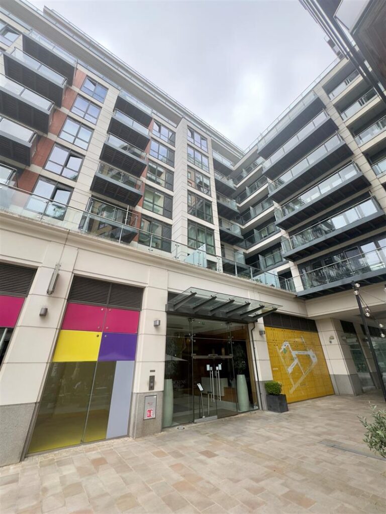 Longfield Avenue, London