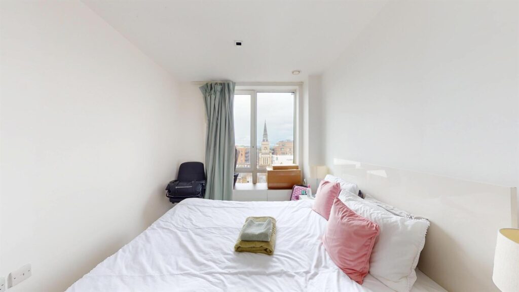 Longfield Avenue, London