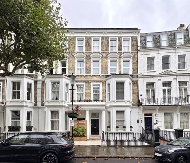Philbeach Gardens, Earls Court
