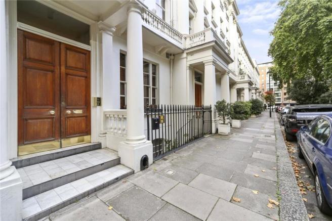 Hyde Park Square, Hyde Park