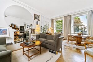 Hyde Park Square, Hyde Park