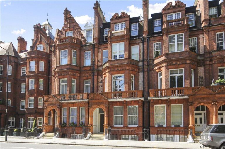 Lower Sloane Street, Chelsea