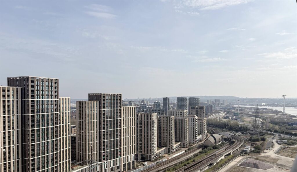City Island Way, Canning Town