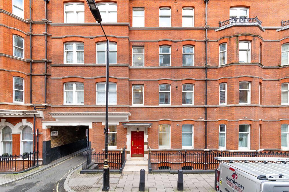 Eastcastle Street, Fitzrovia