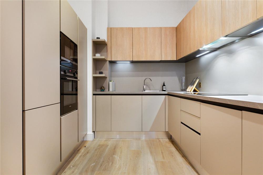 Eastcastle Street, Fitzrovia