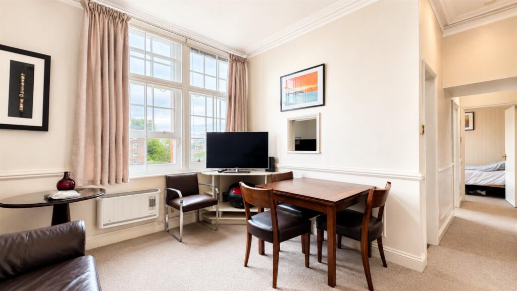 Cromwell Crescent