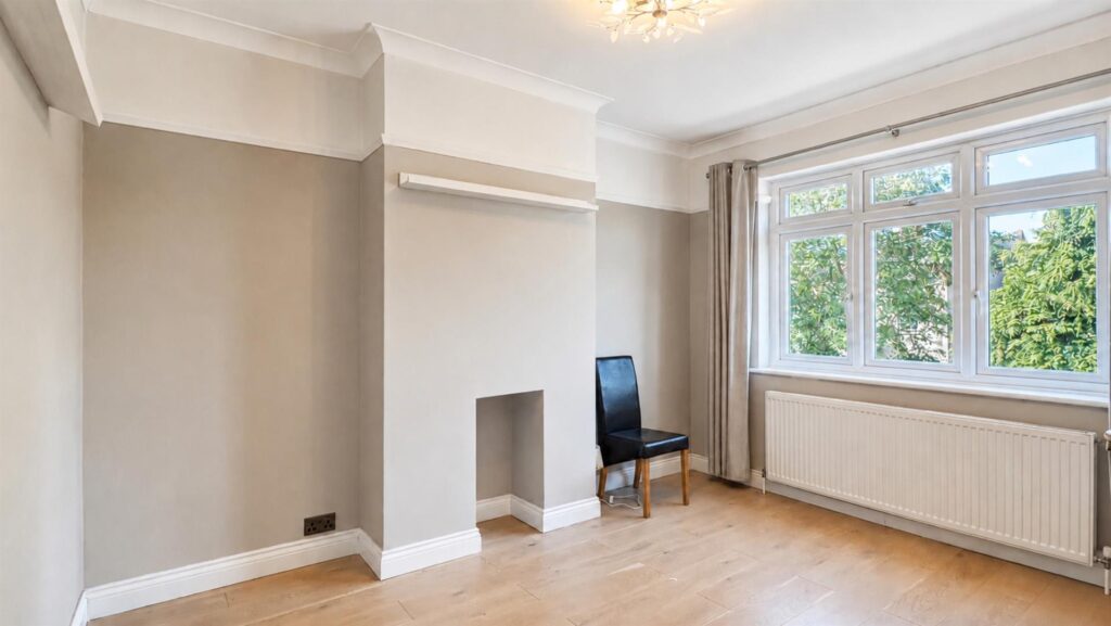 Chase Side Avenue, London SW20