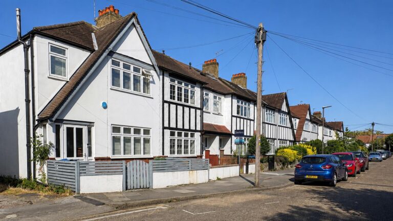 Chase Side Avenue, London SW20