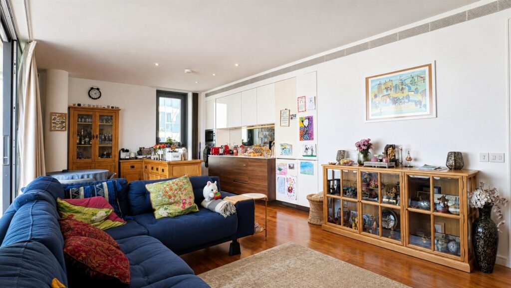 Eastfields Avenue, Putney, London