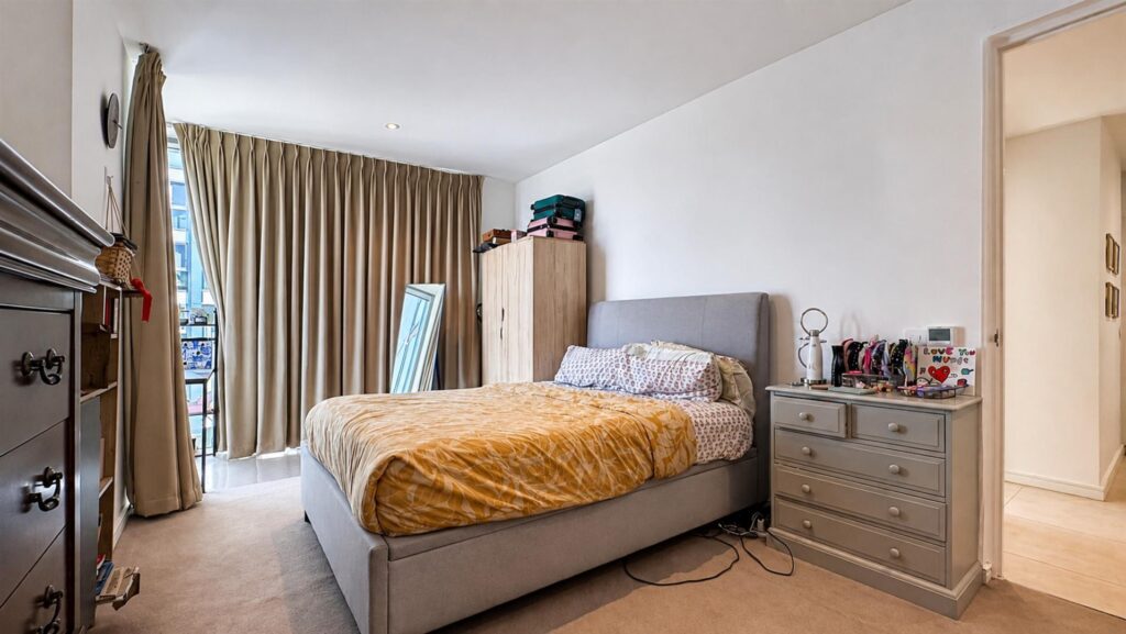 Eastfields Avenue, Putney, London